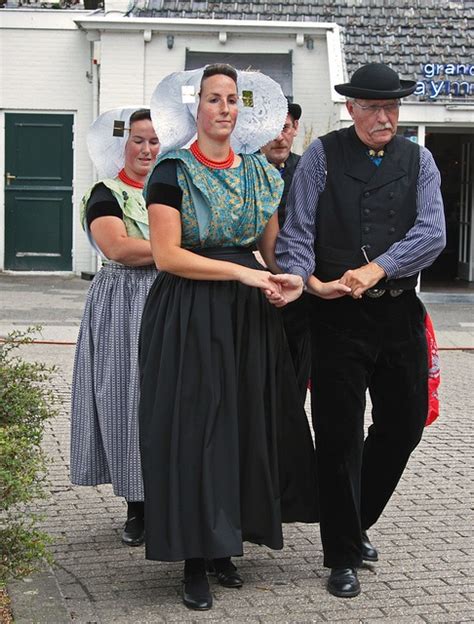zuid beveland dutch clothing traditional outfits folk clothing
