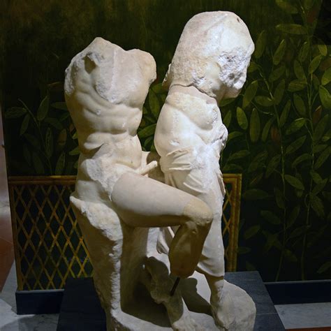 embarrassing pompeii statues