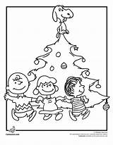 Christmas Coloring Snoopy Pages Charlie Brown Peanuts Woodstock Tree Cartoon Linus Drawing Lucy Kids Popular Jr Getdrawings Coloringhome Adult sketch template