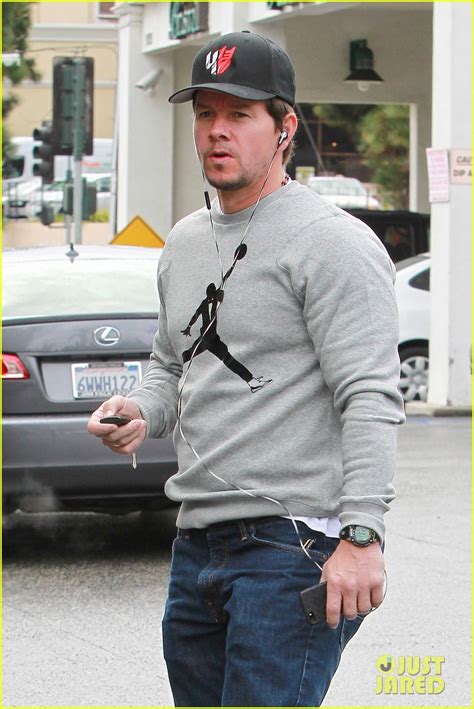 photo mark wahlberg holds hands with wife rhea durham 04 photo