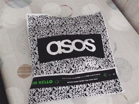 asos prints typo  shopping bags  calls  limited edition teen vogue