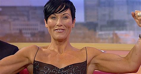 jessie wallace shows off her scary biceps on gmtv see