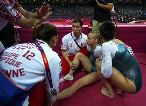 London 2012 Canadian Gymnast Elsabeth Black Hurt In Olympic Vault