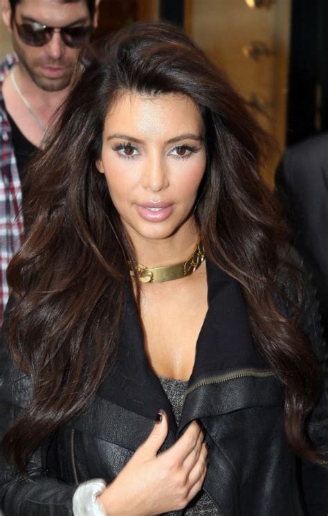 Kim Kardashian Side Parted Long Wavy Hairstyle Hairstyles Weekly