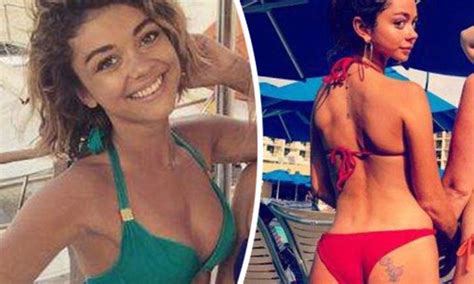Sarah Hyland Sunbathes With Friends On Labor Day Weekend Daily Mail