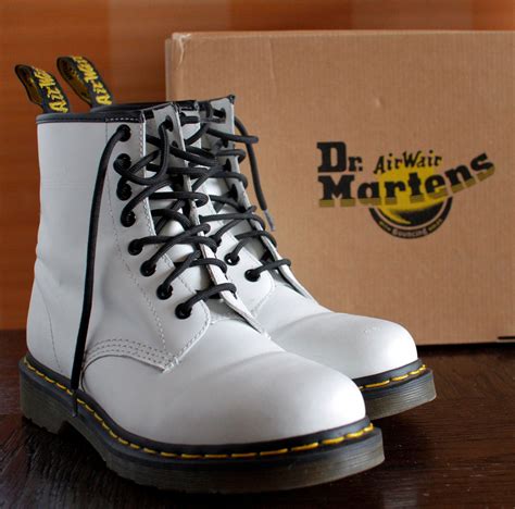 dr martens boots white classic boots eylet vintage