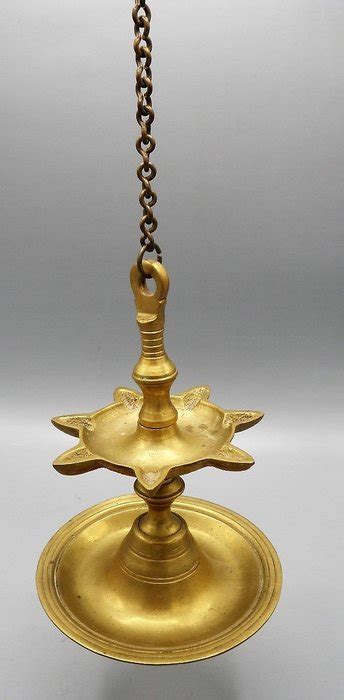 judaica menorah hanukkah oil lamp  bronze catawiki