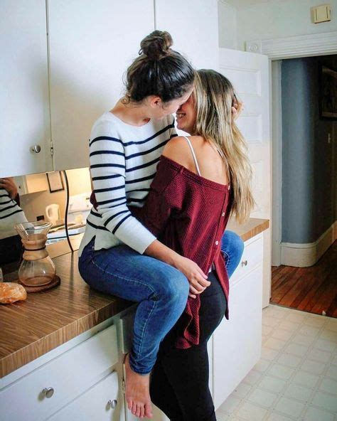47 Ideas De Lesb En 2021 Lesbianas Lesbianas Besándose Chicas Besándose