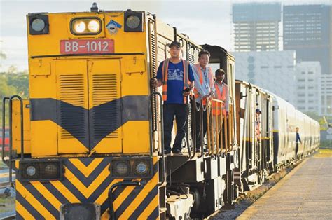 cambodia restores railway link to thailand after 45 years