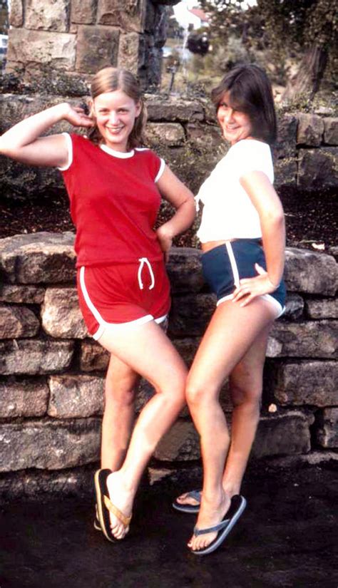 24 Color Snapshots Of German Teenage Girls In The 1970s ~ Vintage Everyday