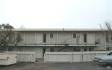 woodlands apartments   tulare ave fresno ca  apartment finder