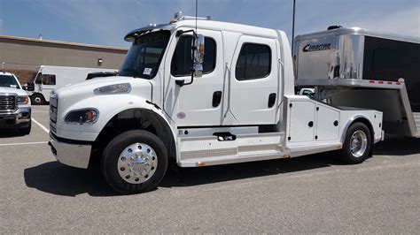 medium  heavy duty truck mrtrailer reviews trucks towing trailers  trailer accessories