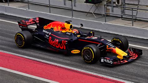 max verstappen privat auto red bull onthult nieuwe formule  auto