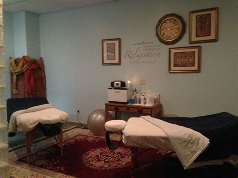 oasis salon spa  springfield  beautiful couple massage room