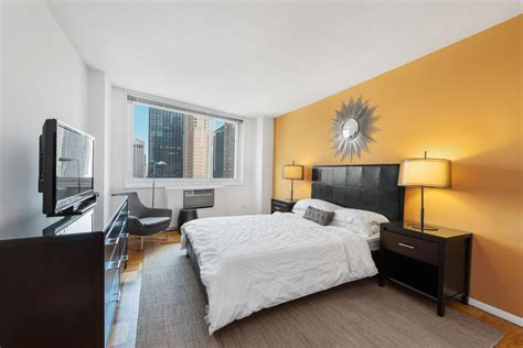 midtown west luxury  bedroom serviced apartment short term rentals nyc