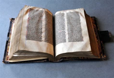 chethams library latin vulgate bible