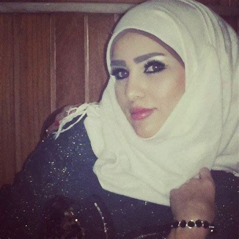 Download Free Arab Egypt In Hijab Masturbates Her Pussy