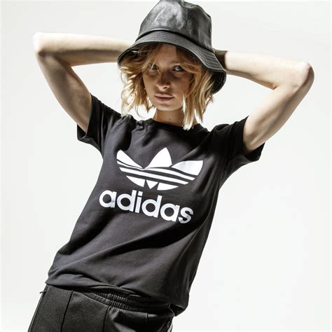 Adidas ТЕНИСКА Trefoil Tee Fm3311 Дамски Цвят черен Модни Тениски Дрехи