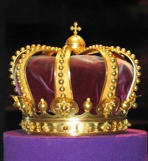 beautiful   royal crown