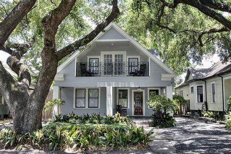 cool bungalow   heights houston pictures tree trunk   heights