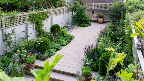 design ideas  inspire   narrow  small garden