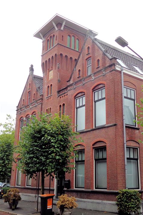 het oude gemeentehuis  de dorpsstraat amstelveen gemeentehuis