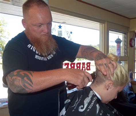Veteran Barber Sets Up Shop In Branson Fat Donny’s Gives Back To Tri