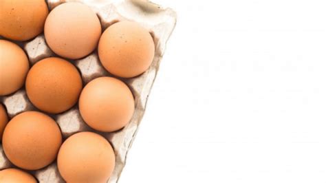 Foto Ketahui Arti Label Telur Ayam Kemasan
