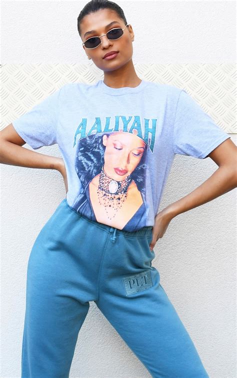 Grey Aaliyah Printed T Shirt Tops Prettylittlething Ksa