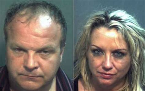 g1 casal milionário é preso após sexo em banheiro com