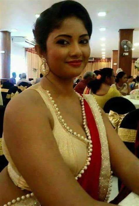 pin by hi on curves in 2019 t indian aunty indian and desi