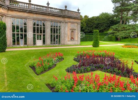 english formal gardens royalty  stock  image