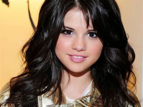 coogled hollywood actress selena gomez hd wallpaper collections