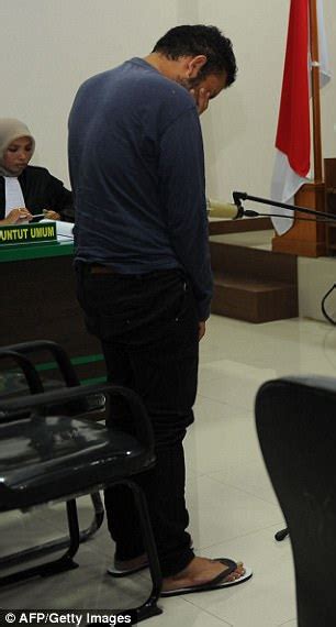 sharia court in indonesia sentences 2 gay men to 85 lashes daily mail online