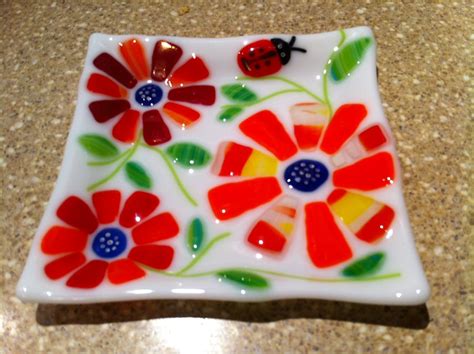 Flowers Are So Easy To Create With Glass With Images Glass Fusing