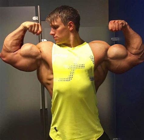 morphs  hardtrainer page  artists showcase muscle growth forums blonde guys