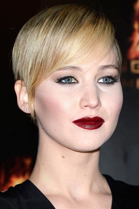 Jennifer Lawrence S Before And After Beauty Evolution Elle Australia