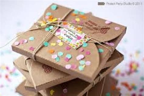 cadeaubon  geld vrolijk inpakken geschenken inpakken creatieve geschenkverpakking