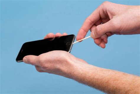 top  ways  clean iphoneipad charging port  damaging