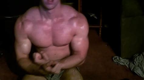flexing my sexy muscles and rubbing moisturizer on body xvideos