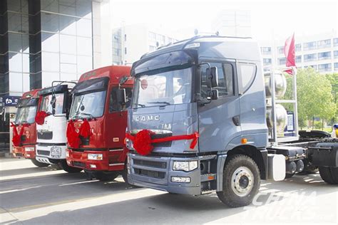 hualing xingma sold  units mid  heavy duty trucks  january