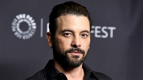 Watch Access Hollywood Interview Skeet Ulrich Reveals He S Leaving