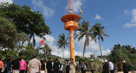 phuket   tsunami warning towers