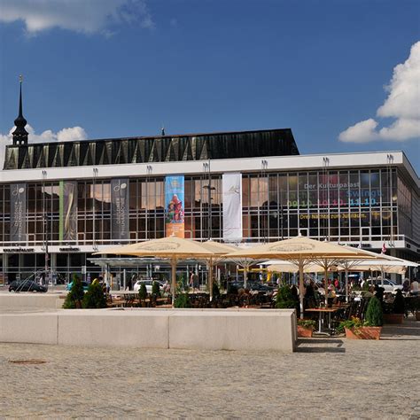 kulturpalast reopening surface