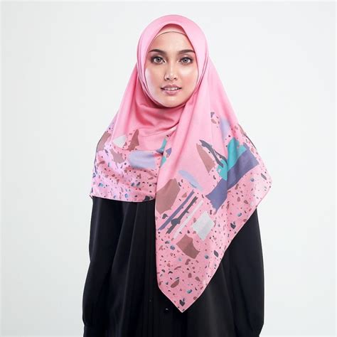 gaya terbaru  warna jilbab zoya