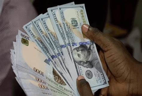 naira suffers  decline trades     bizwatchnigeriang