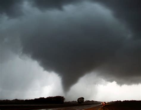 100 tornadoes in 24 hours but plenty of notice the new york times