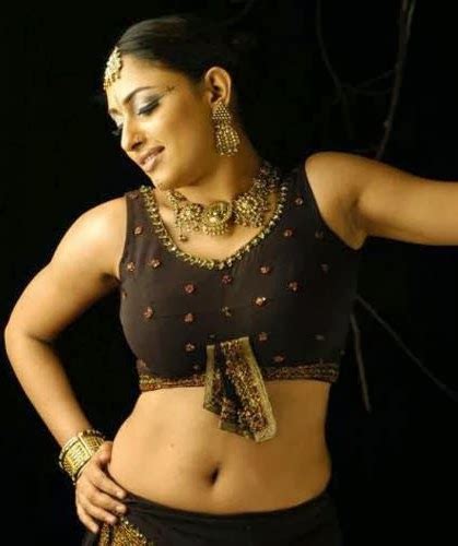 Malavika Sexy Hot Navel Show Photos Pics Images Gallery Tollywood