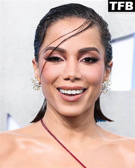 Anitta Displays Her Sexy Boobs At The 2022 Mtv Video Music Awards In