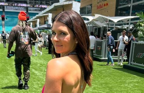 Sports World Reacts To Danica Patricks Outfit On Sunday The Spun
